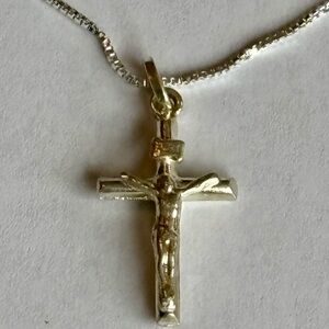Elegant Sterling Silver Crucifix Pendant 16” Silver Necklace